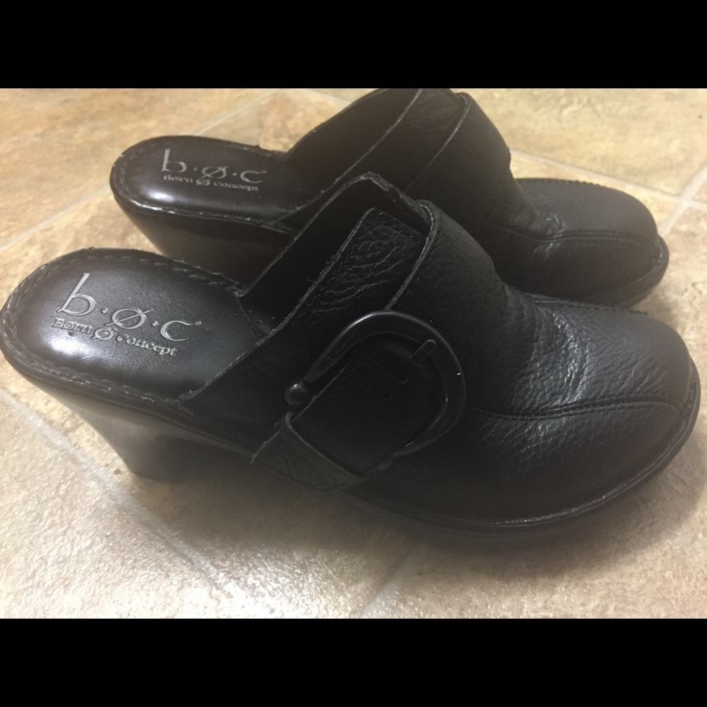 Ladies Shoes by b.o.c.-Born Concept size 6.